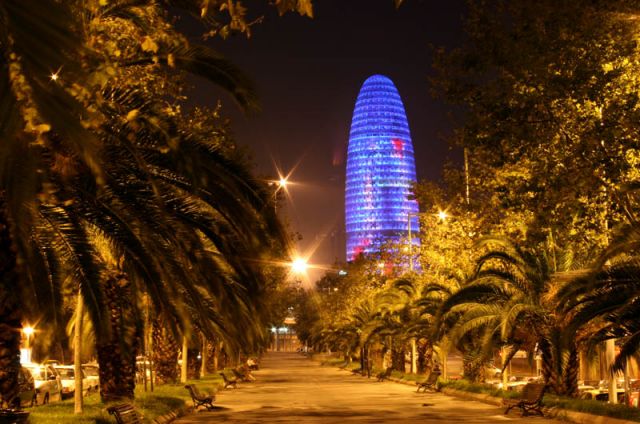 Zdjęcia: Barcelona, Katalonia, Torre Agbar, HISZPANIA Zdjęcia: Barcelona, Katalonia, Torre Agbar, HISZPANIA