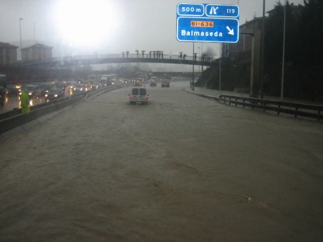 Zdjęcia: Bilbao, Basque Country, Powódź, HISZPANIA Zdjęcia: Bilbao, Basque Country, Powódź, HISZPANIA