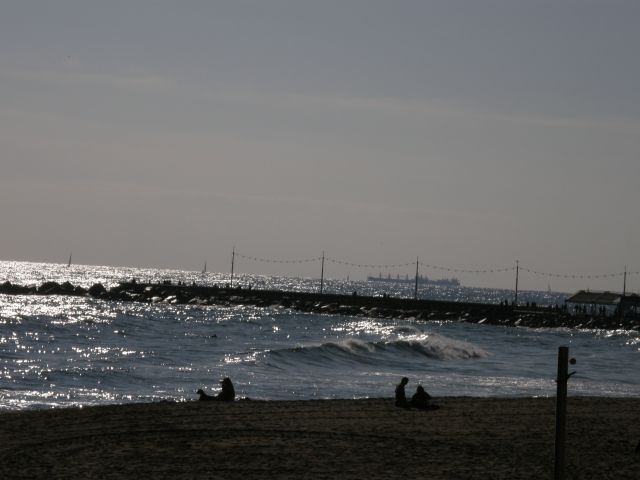 Zdjęcia: Barcelona, Katalonia, plaża zimową porą, HISZPANIA Zdjęcia: Barcelona, Katalonia, plaża zimową porą, HISZPANIA