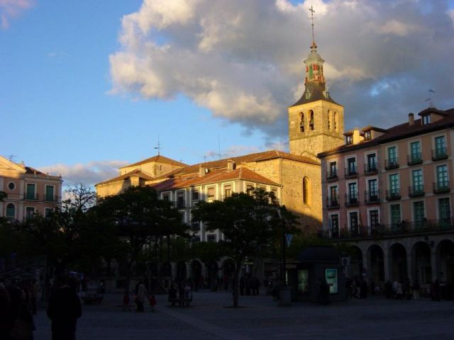 Zdjęcia: Segovia, Kastylia-León, Rynek w Segovii, HISZPANIA Zdjęcia: Segovia, Kastylia-León, Rynek w Segovii, HISZPANIA