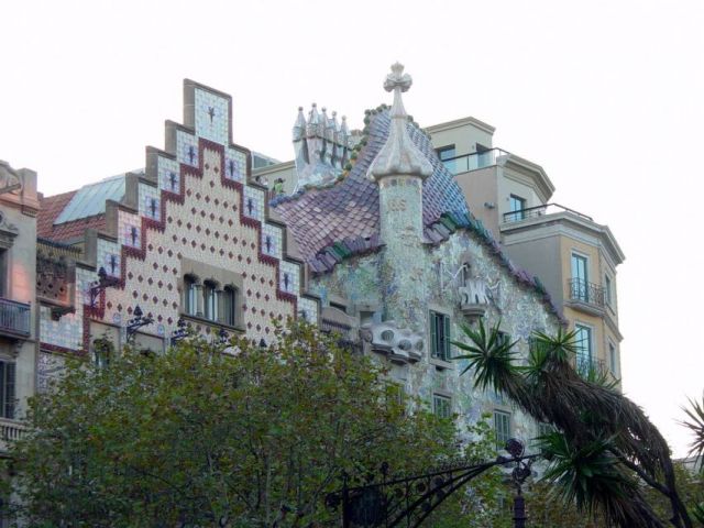 Zdjęcia: Barcelona, Katalonia, Budynki Gaudiego, HISZPANIA Zdjęcia: Barcelona, Katalonia, Budynki Gaudiego, HISZPANIA