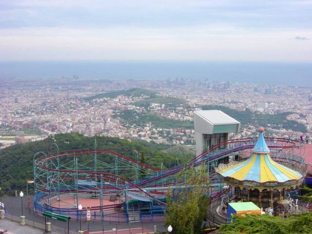 Zdjęcia: Barcelona, Katalonia, Wesołe miasteczko na Tibidabo, HISZPANIA Zdjęcia: Barcelona, Katalonia, Wesołe miasteczko na Tibidabo, HISZPANIA
