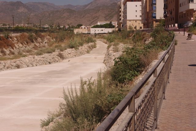 Zdjęcia: Malaga, Andaluzja, betonowa rzeka, HISZPANIA Zdjęcia: Malaga, Andaluzja, betonowa rzeka, HISZPANIA