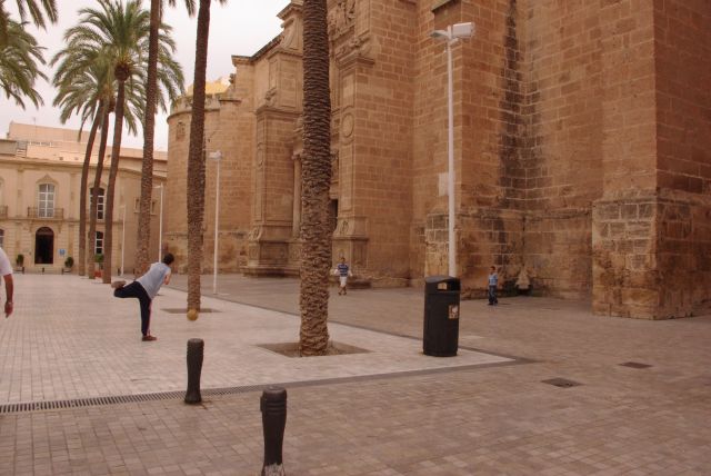 Zdjęcia: Almeria, Andaluzja, boisko przykościelne, HISZPANIA Zdjęcia: Almeria, Andaluzja, boisko przykościelne, HISZPANIA