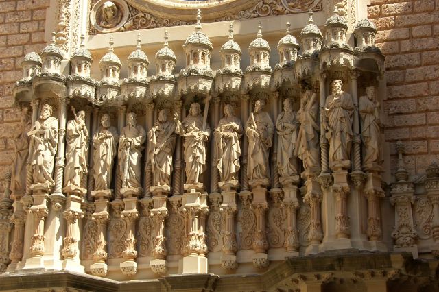 Zdjęcia: Montserrat, Katalonia, Fasada klasztoru głównego., HISZPANIA Zdjęcia: Montserrat, Katalonia, Fasada klasztoru głównego., HISZPANIA