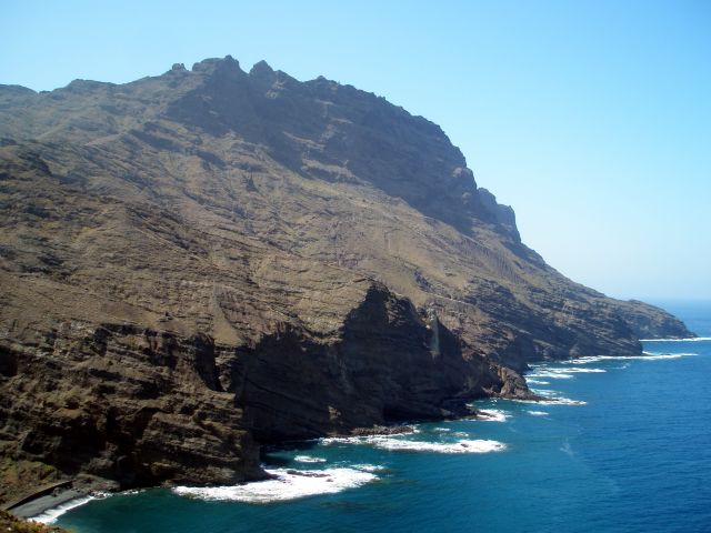 Zdjęcia: La Gomera, La Gomera, Skalisty brzeg na La Gomerze, HISZPANIA Zdjęcia: La Gomera, La Gomera, Skalisty brzeg na La Gomerze, HISZPANIA