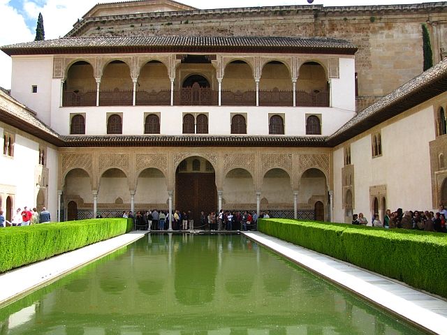 Zdjęcia: Grenada, Andaluzja, Alhambra - Patio Mirtów, HISZPANIA Zdjęcia: Grenada, Andaluzja, Alhambra - Patio Mirtów, HISZPANIA