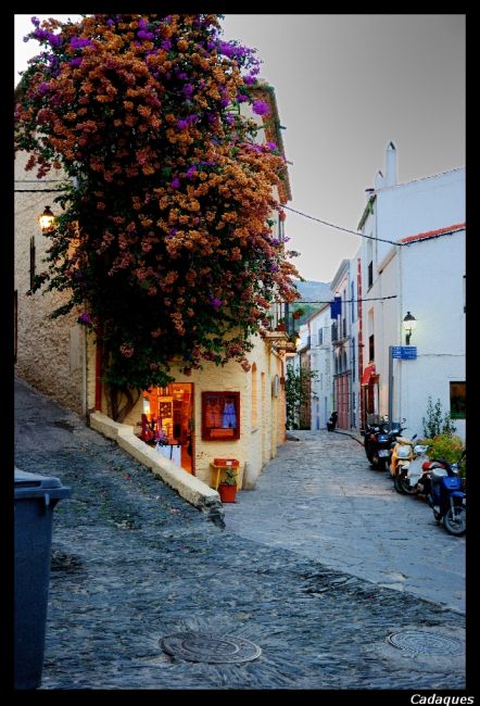 Zdjęcia: Cadaques, Katalonia, Uliczkę znam w Cadaques cd, HISZPANIA Zdjęcia: Cadaques, Katalonia, Uliczkę znam w Cadaques cd, HISZPANIA