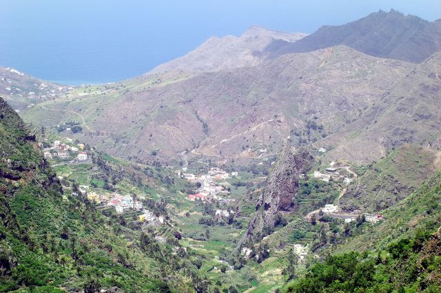 Zdjęcia: Hermigua, La Gomera, Hermigua - widok ze szczytu, HISZPANIA Zdjęcia: Hermigua, La Gomera, Hermigua - widok ze szczytu, HISZPANIA