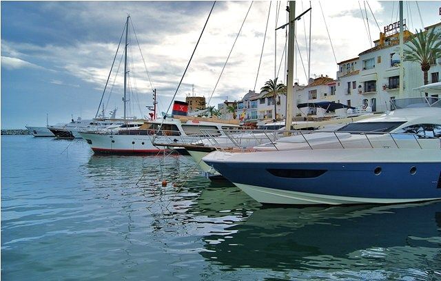 Zdjęcia: Marbella, Andaluzja, W porcie jachtowym, HISZPANIA Zdjęcia: Marbella, Andaluzja, W porcie jachtowym, HISZPANIA