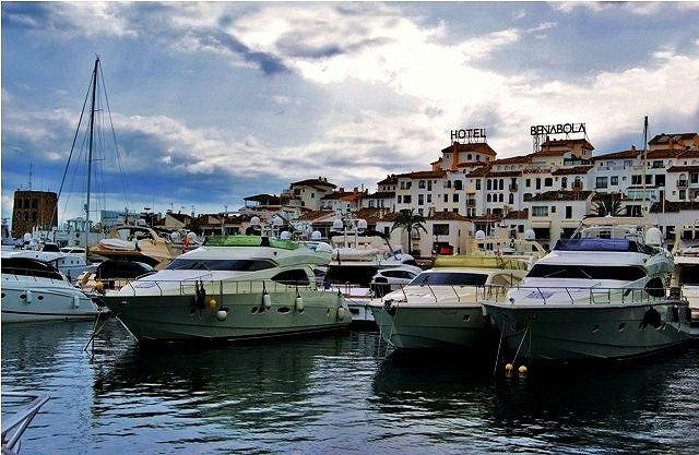 Zdjęcia: Marbella, Andaluzja, Puerto Banus, HISZPANIA Zdjęcia: Marbella, Andaluzja, Puerto Banus, HISZPANIA