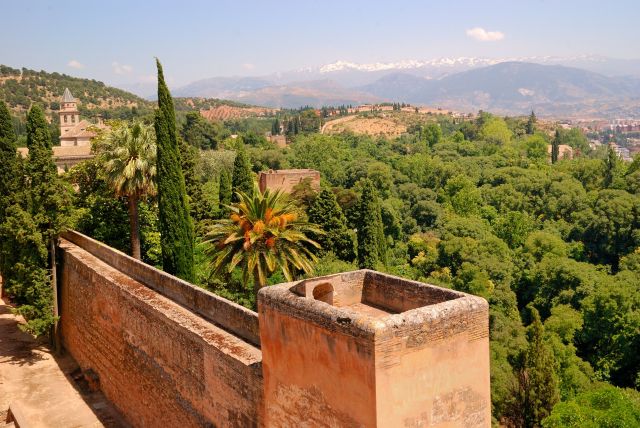 Zdjęcia: Granada, andaluzja, widok z Alhambry na Sierra Nevada, HISZPANIA Zdjęcia: Granada, andaluzja, widok z Alhambry na Sierra Nevada, HISZPANIA