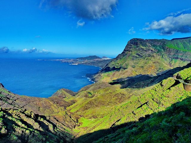 Zdjęcia: Pico de Bandama, Gran Canaria, Puerto de las Nieves z oddali, HISZPANIA Zdjęcia: Pico de Bandama, Gran Canaria, Puerto de las Nieves z oddali, HISZPANIA