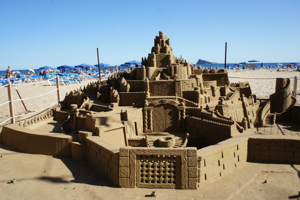 Zdjęcia: Plaża w Benidorm, Alicante, Zamek z piasku, HISZPANIA Zdjęcia: Plaża w Benidorm, Alicante, Zamek z piasku, HISZPANIA