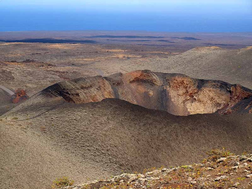 Zdjęcia: Lanzarote, Wyspy Kanaryjskie, krater wulkanu, HISZPANIA Zdjęcia: Lanzarote, Wyspy Kanaryjskie, krater wulkanu, HISZPANIA