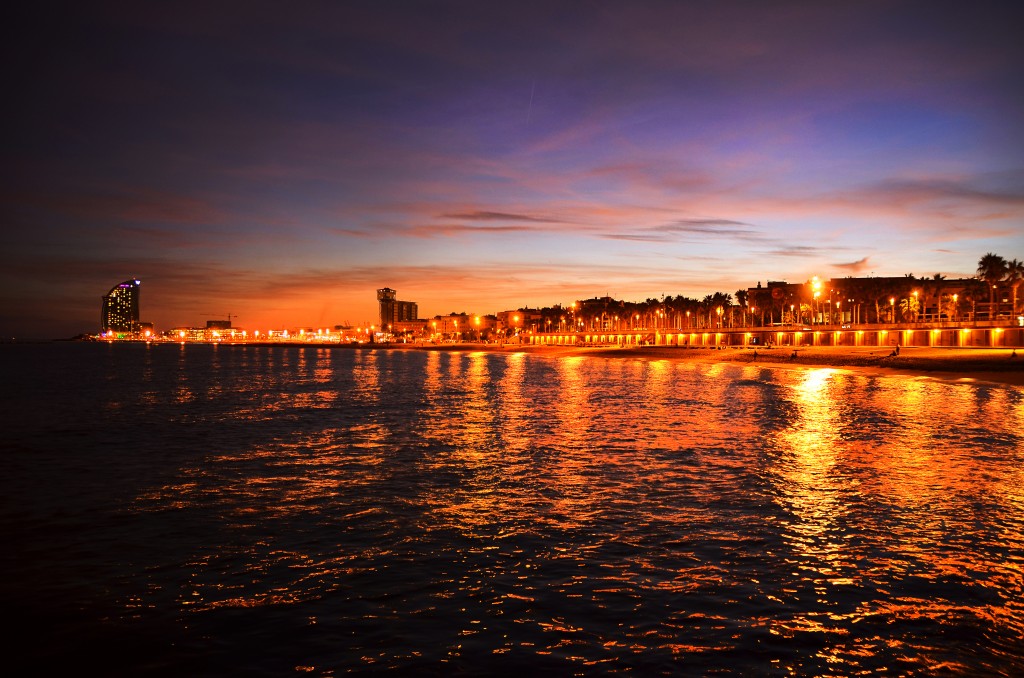 Zdjęcia: Barcelona, Katalonia, Barcelona nocą, HISZPANIA Zdjęcia: Barcelona, Katalonia, Barcelona nocą, HISZPANIA
