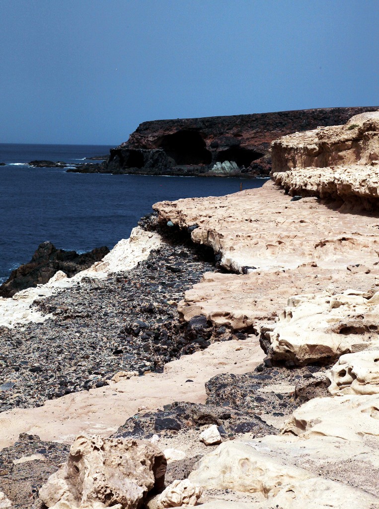 Zdjęcia: Ajuy, Fuerteventura/Wyspy Kanaryjskie, Skalisty brzeg, HISZPANIA Zdjęcia: Ajuy, Fuerteventura/Wyspy Kanaryjskie, Skalisty brzeg, HISZPANIA