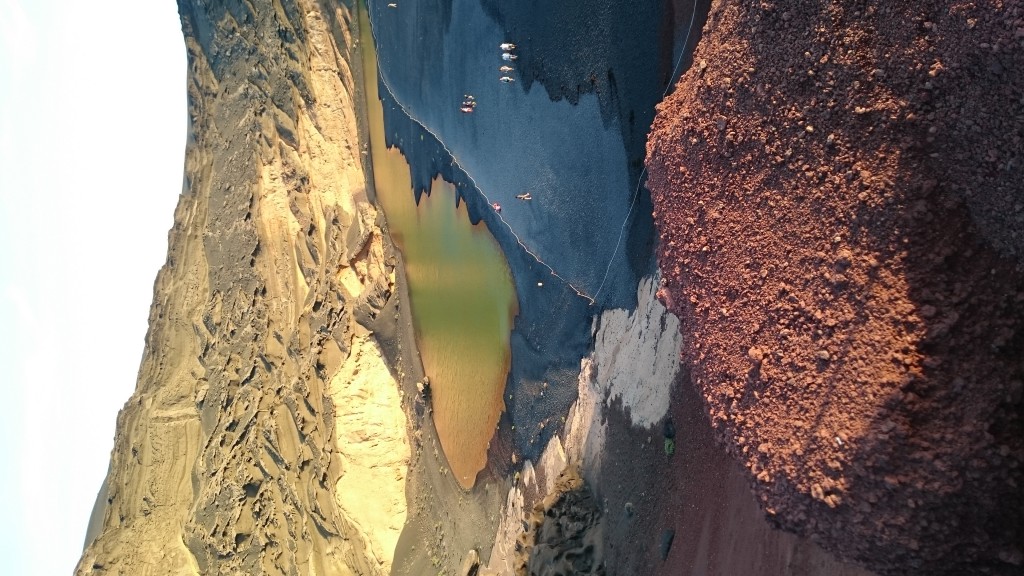Zdjęcia: Park NarodowyTimanfaya okolice , Lanzarote, Zielone jezioro Charco Verde, HISZPANIA Zdjęcia: Park NarodowyTimanfaya okolice , Lanzarote, Zielone jezioro Charco Verde, HISZPANIA