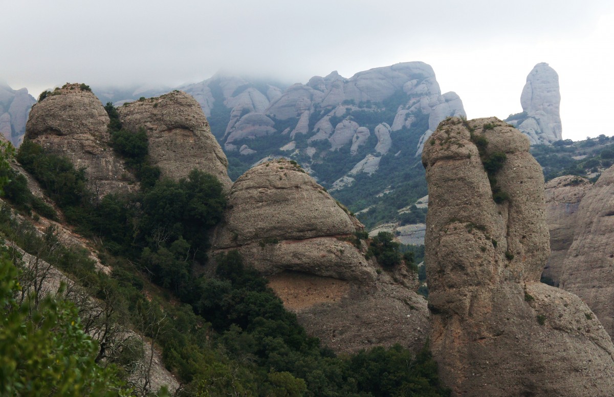 Zdjęcia: Montserrat , Katalonia, Na szlaku, HISZPANIA Zdjęcia: Montserrat , Katalonia, Na szlaku, HISZPANIA
