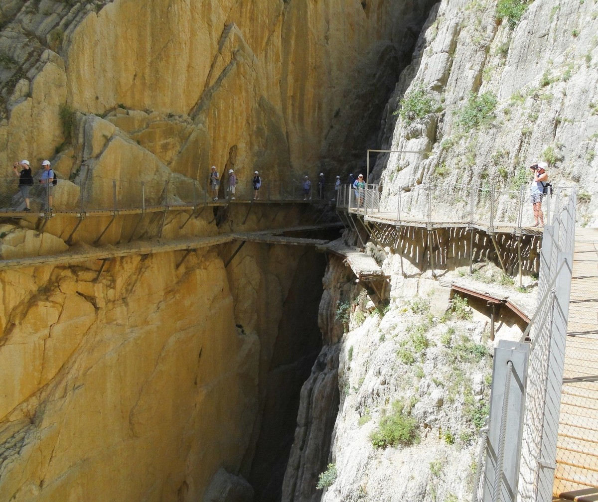Zdjęcia: El Chorro, Andaluzja, Trochę w słońcu, trochę w cieniu..., HISZPANIA Zdjęcia: El Chorro, Andaluzja, Trochę w słońcu, trochę w cieniu..., HISZPANIA