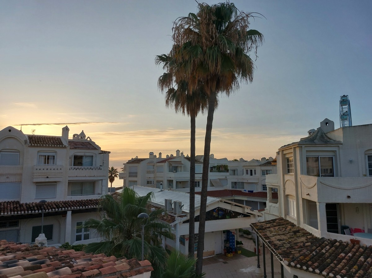 Zdjęcia: Benalmadena., Costa del Sol, Budzi się dzień., HISZPANIA Zdjęcia: Benalmadena., Costa del Sol, Budzi się dzień., HISZPANIA