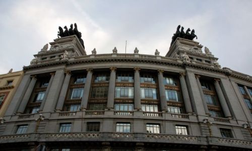 Zdjęcie HISZPANIA / Madryt,Calle Alcala / Banco Bilbao Vizcaya Argentaria. / Rydwany