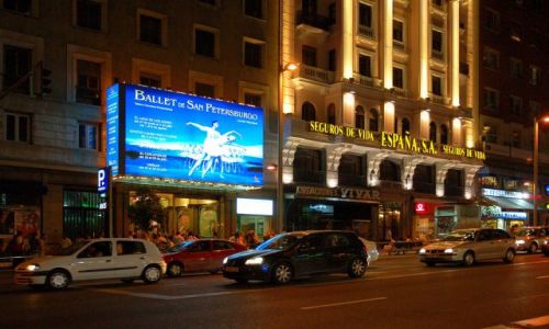 Zdjecie HISZPANIA / Kastylia / Madryt / Gran Via noc.