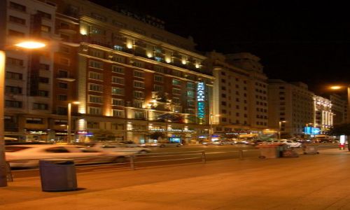 Zdjcie HISZPANIA / Kastylia / Madryt / Gran Via noc.