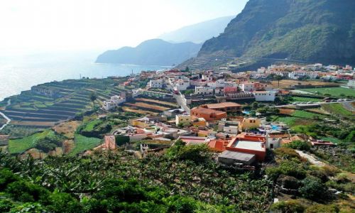 Zdjęcie HISZPANIA / La Gomera / Agulo / Rzut kamerą na Agulo