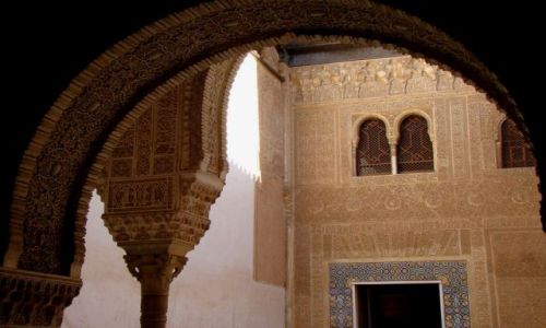 Zdjecie HISZPANIA / Andaluzja / Al-Hamra / Dziedziniec 