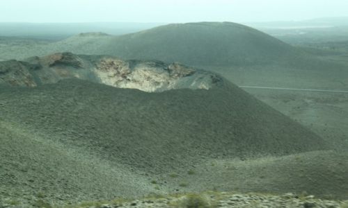 Zdjcie HISZPANIA / Lanzarote / Park Narodowy Timanfaya / Kratery