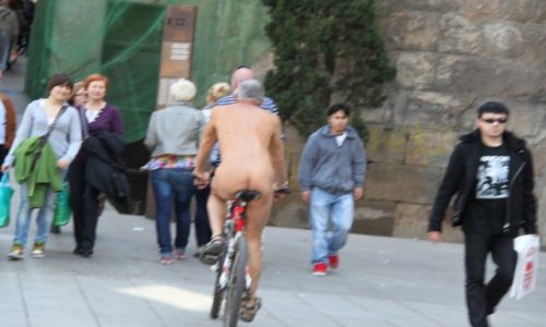 Zdjecie HISZPANIA / - / Barcelona / Odziany we wszechwiat????