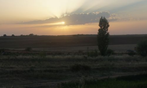 Zdjcie HISZPANIA / Kastylia / Camino de Santiago / Soneczko o zachodzie