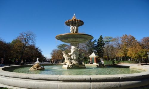Zdjęcie HISZPANIA / Madryt / Madryt / Park Retiro - fontanna