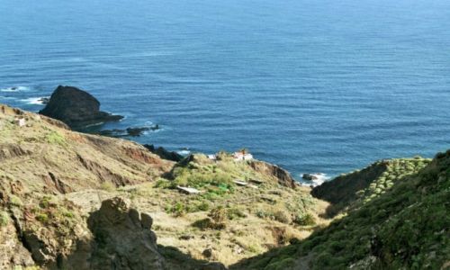 Zdjęcie HISZPANIA / Wyspy Kanaryjskie- Teneryfa / koło plaży de Arena / osada na końcu Teneryfy