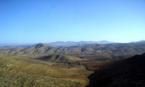 Zdj�cie HISZPANIA / Wyspy Kanaryjskie / Fuerteventura, g�ry wulkaniczne / horyzont