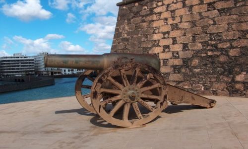 Zdjcie HISZPANIA / Fuertaventura / Fuertaventura / Dawniej z takich strzelano