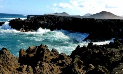 Zdjecie HISZPANIA / Wyspy Kanaryjskie  / Lanzarote / Los Hervideros -Wrzce wybrzee 
