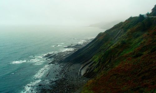 Zdjęcie HISZPANIA / kraj basków / kraj basków / Cliffs on the Biscay Bay