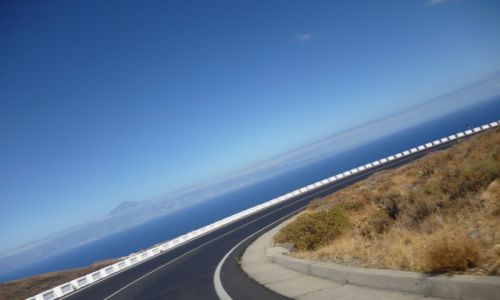 Zdjecie HISZPANIA / Wyspy Kanaryjskie / Gomera /  Z  Teide  w tle.