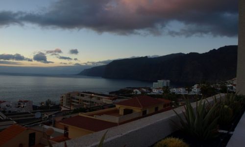 Zdjęcie HISZPANIA / teneryfa  / widok na Acantilados de los Gigantes  / zachód słońca w hotelu