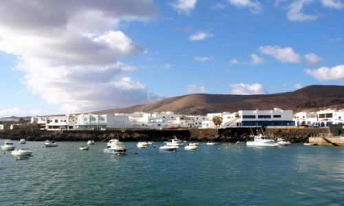 Zdjecie HISZPANIA / Wyspy Kanaryjskie / Lanzarote / na oceanu brzegu