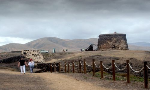 Zdjcie HISZPANIA / Fuertaventura / La Oliva / Castillo del Cotillo