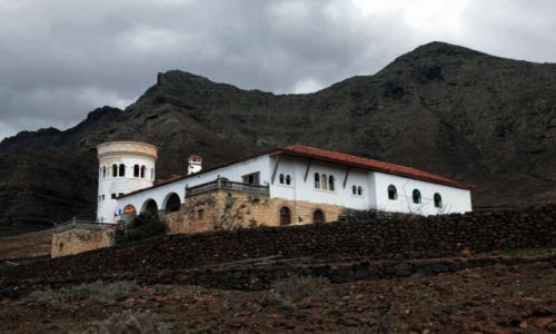 Zdjecie HISZPANIA / Fuerteventura/Wyspy Kanaryjskie / Pwysep Jandia / Tajemnicza willa na pustkowiu