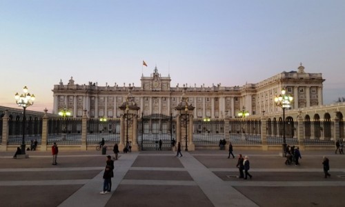 Zdjęcie HISZPANIA / Madryt / Madryt / Pałac królewski o zmroku