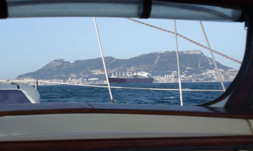 Zdjęcie HISZPANIA / Morze Śródziemne / okolice Gibraltaru / Gibraltar w oknie