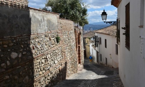 Zdjecie HISZPANIA / Andaluzja / Grenada / Uliczka w Grenadzie