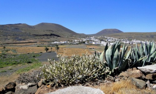 HISZPANIA / Wyspy Kanaryjskie / Lanzarote / Z serii: lanzaroteskie krajobrazy (1)