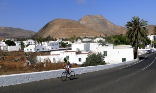 HISZPANIA / Wyspy Kanaryjskie / Lanzarote / Rowerem przez Lanzarote.