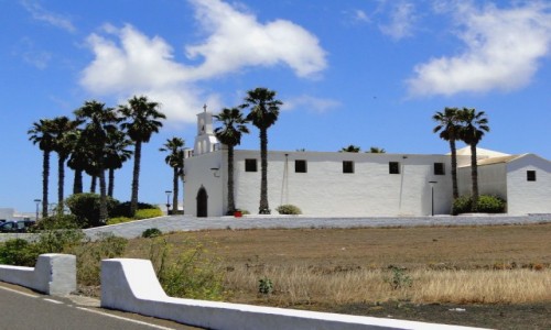HISZPANIA / Wyspy Kanaryjskie / Lanzarote / Koci w Ye.